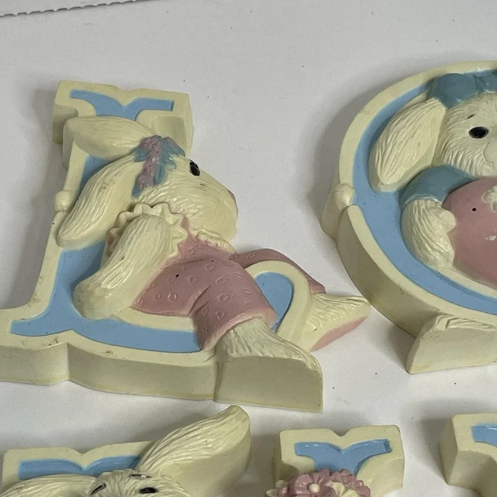 Burwood Nursery Plastic Wall Decoration Ivory Pink Blue LOVE Bunny Rabbit 1991